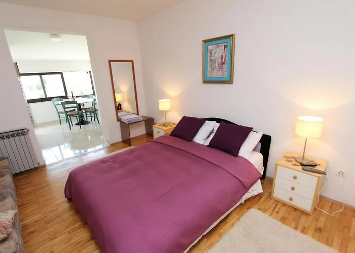 Apartments Milena